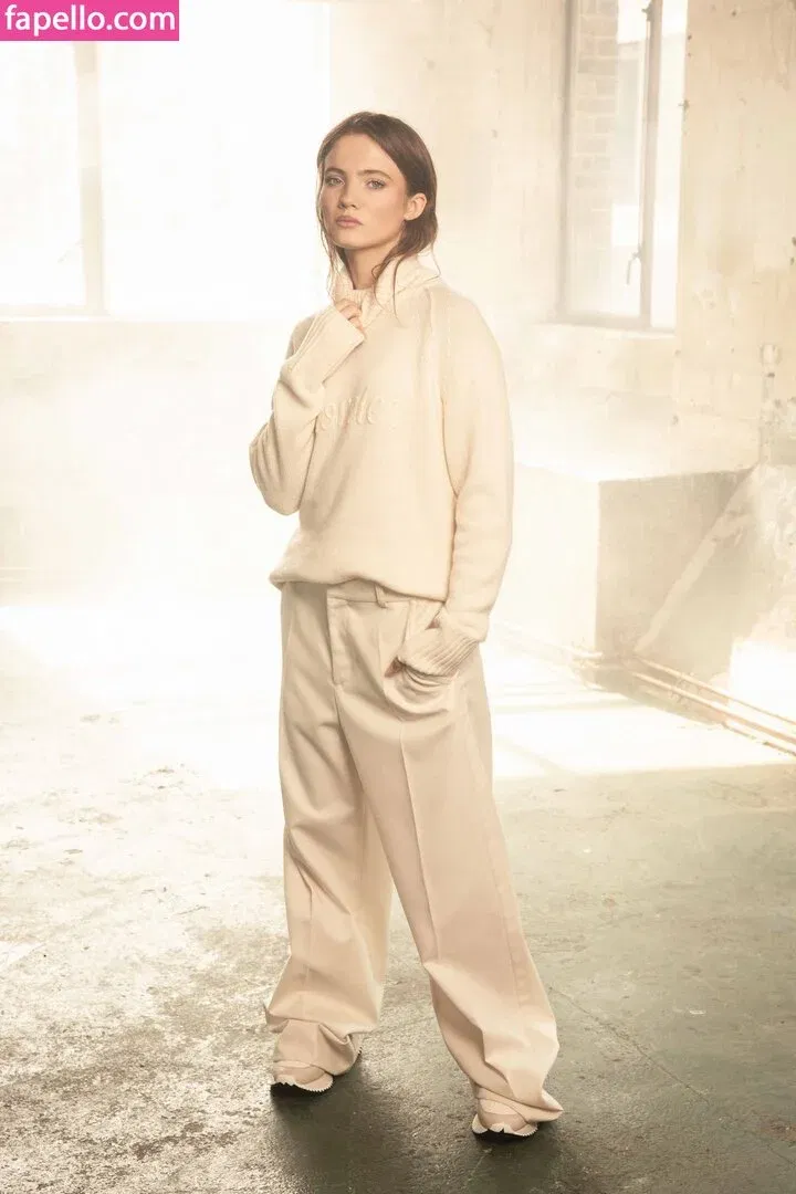 Freya Allan Onlyfans Photo Gallery 