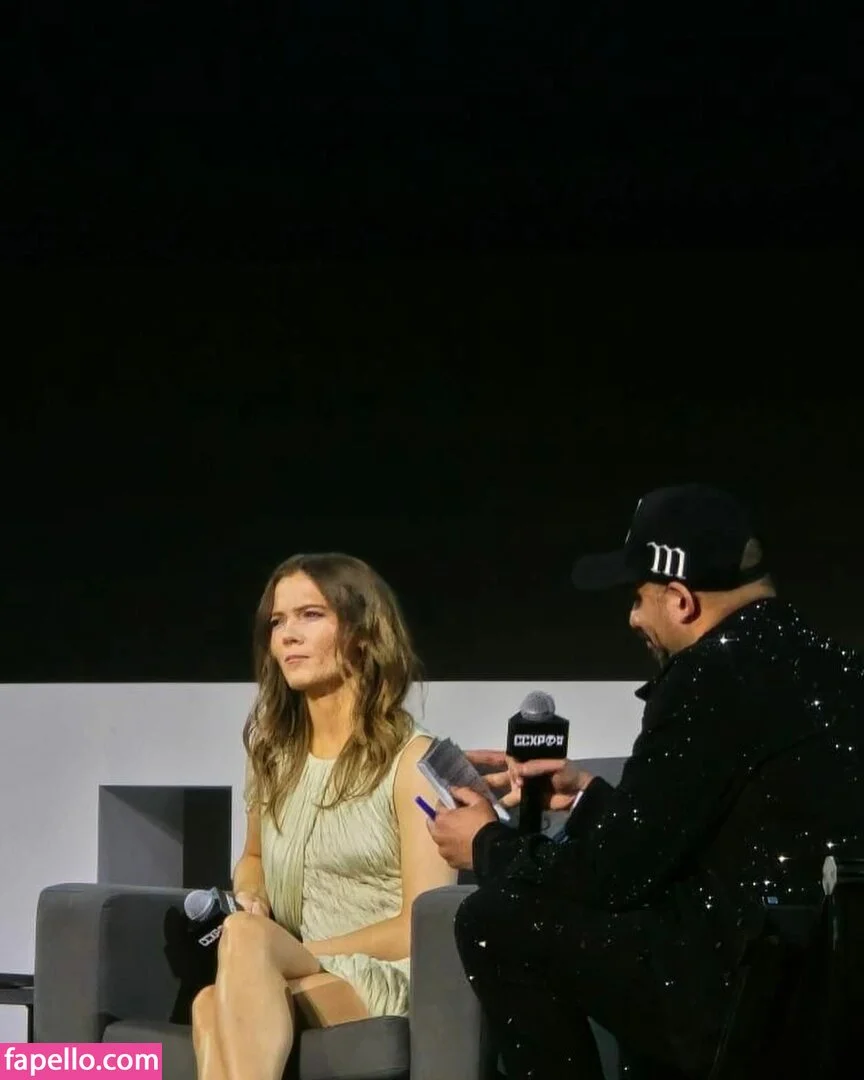 Freya Allan Onlyfans Photo Gallery 