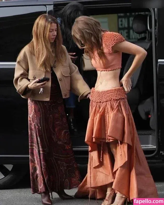 Freya Allan Onlyfans Photo Gallery 