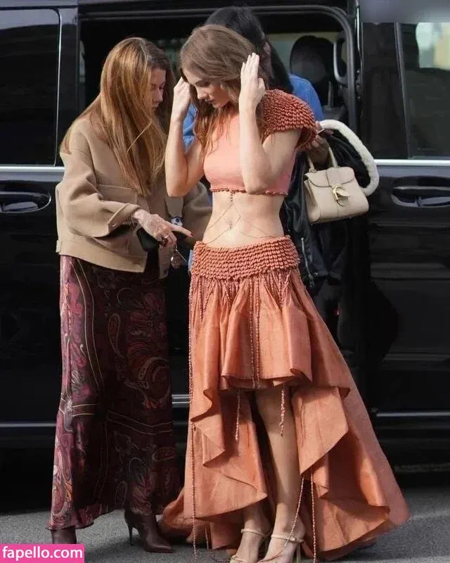 Freya Allan Onlyfans Photo Gallery 