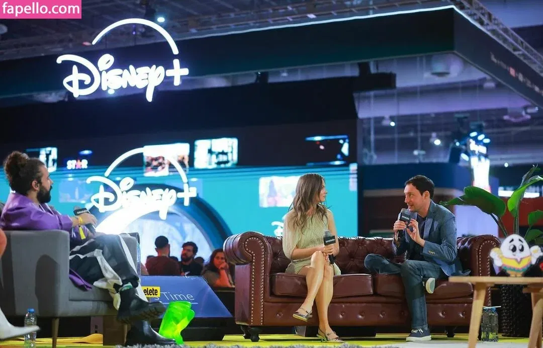 Freya Allan Onlyfans Photo Gallery 