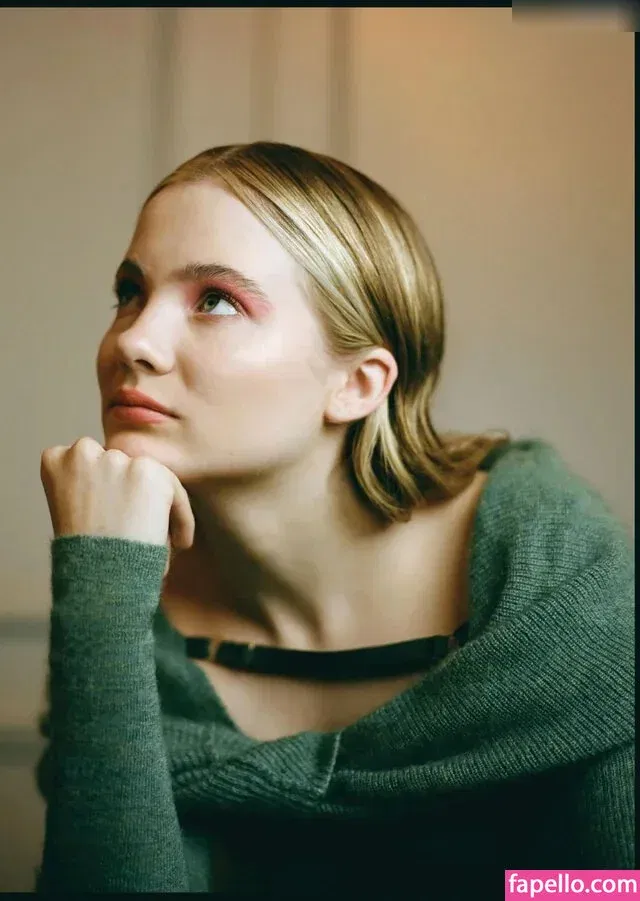 Freya Allan Onlyfans Photo Gallery 