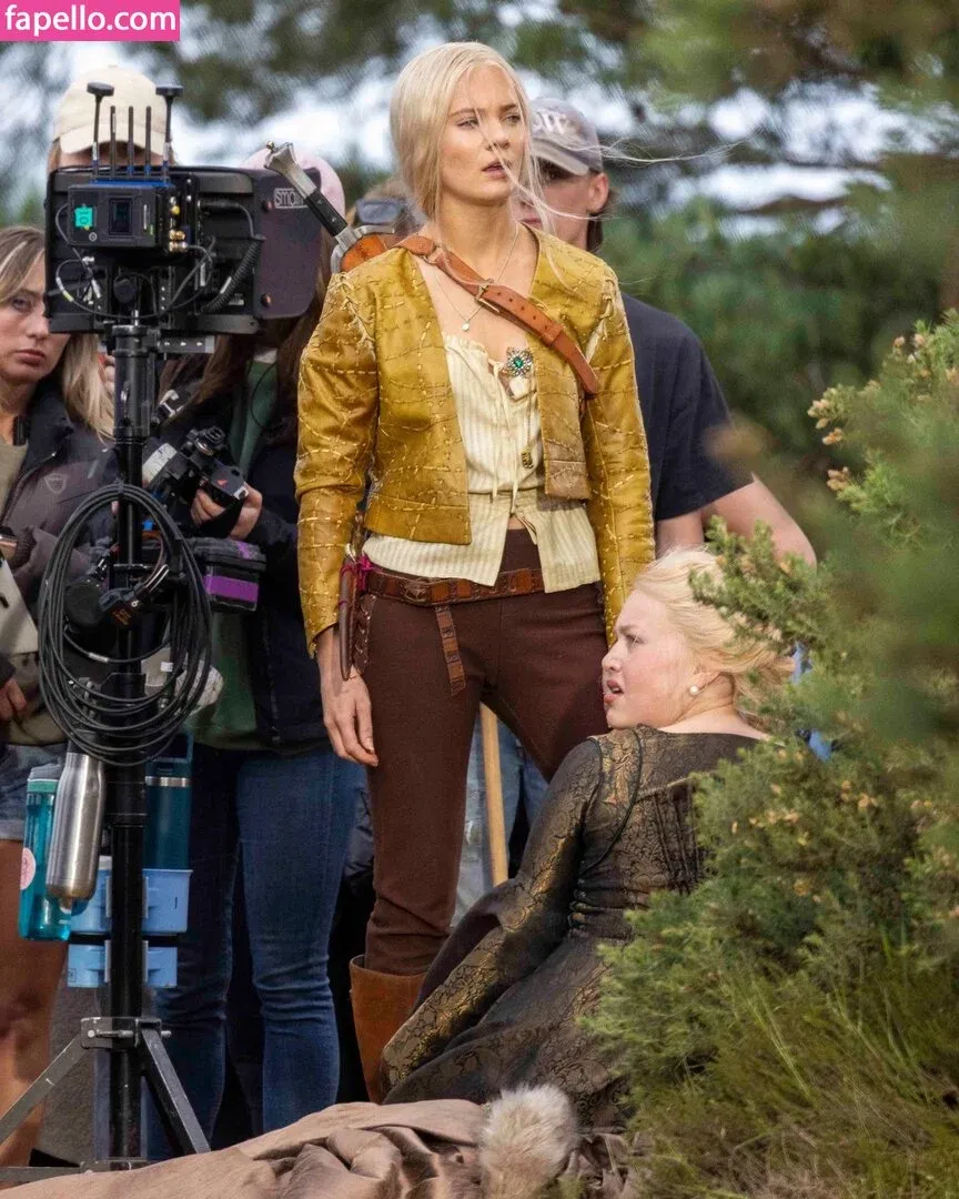 Freya Allan Onlyfans Photo Gallery 