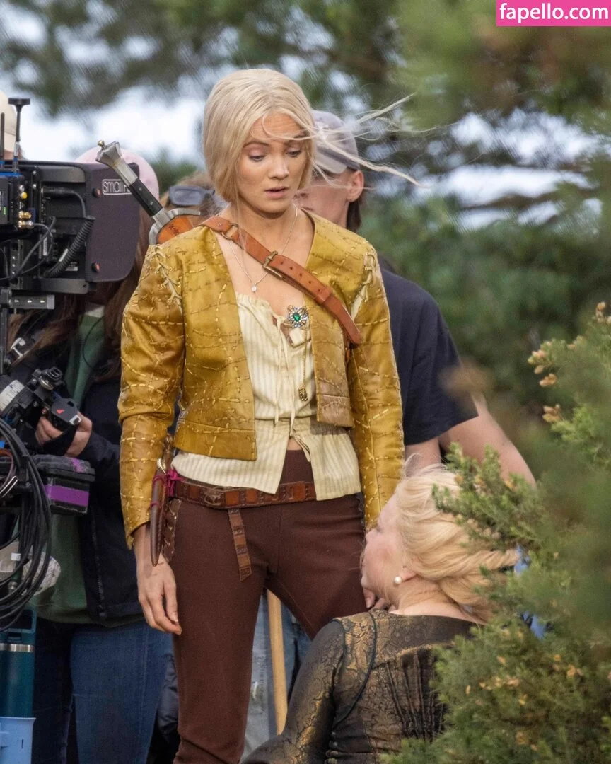 Freya Allan Onlyfans Photo Gallery 