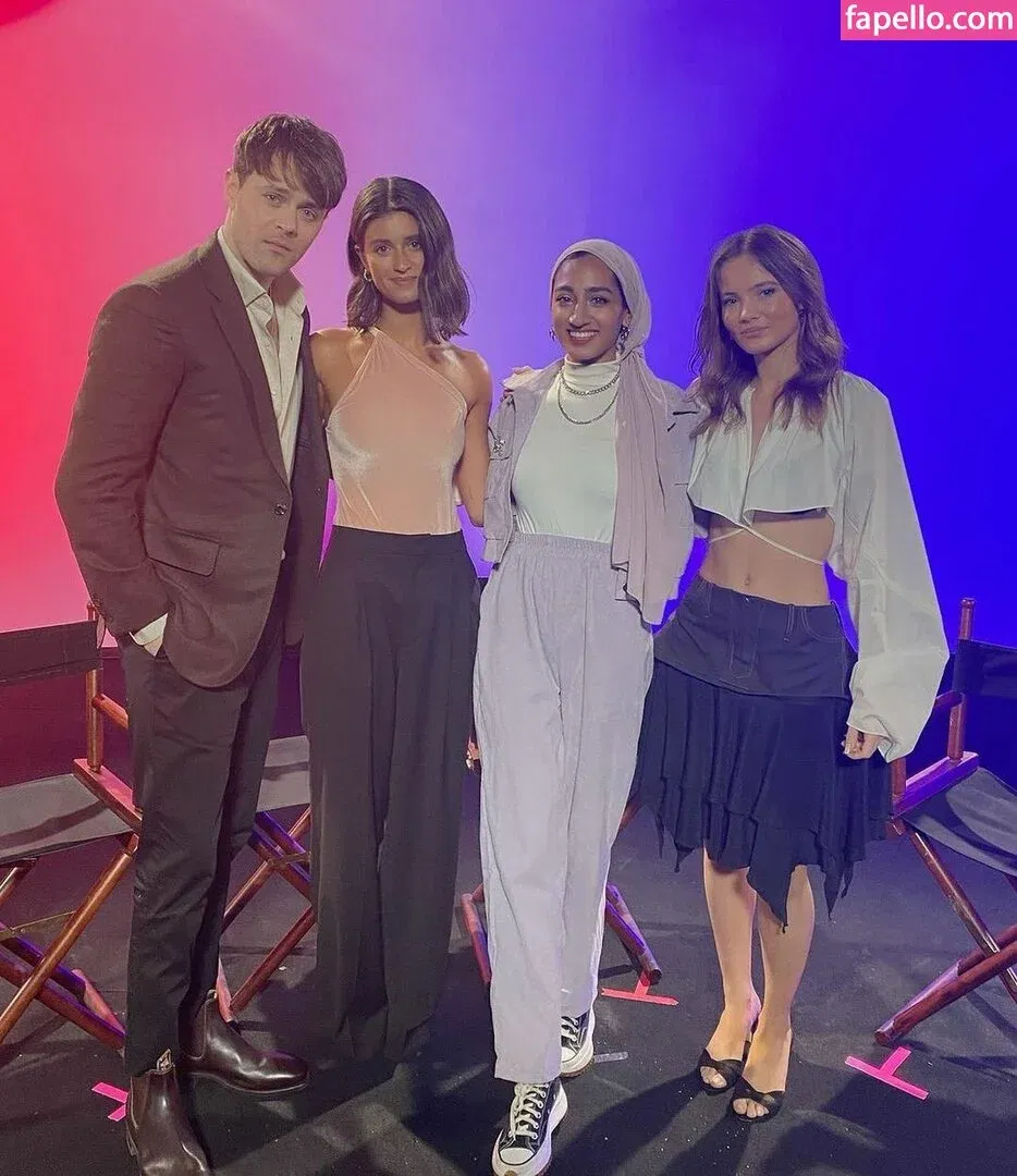 Freya Allan Onlyfans Photo Gallery 