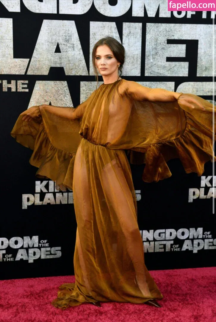 Freya Allan Onlyfans Photo Gallery 