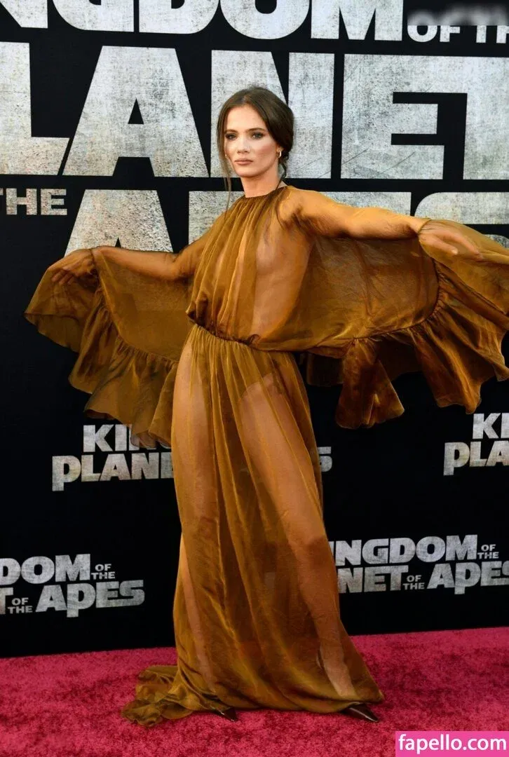 Freya Allan Onlyfans Photo Gallery 