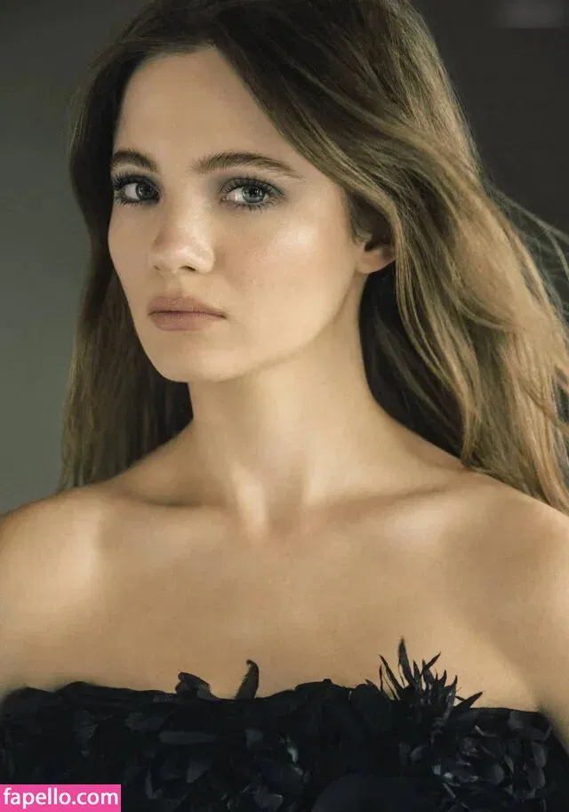 Freya Allan Onlyfans Photo Gallery 