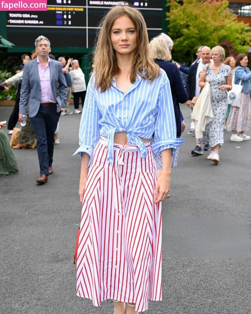 Freya Allan Onlyfans Photo Gallery 