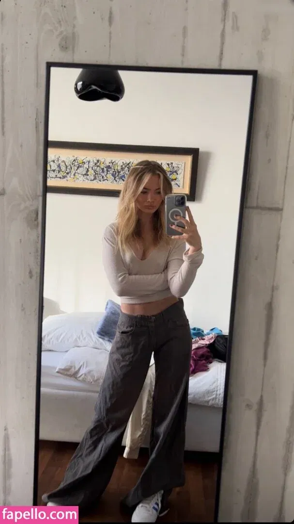 Freya Allan Onlyfans Photo Gallery 