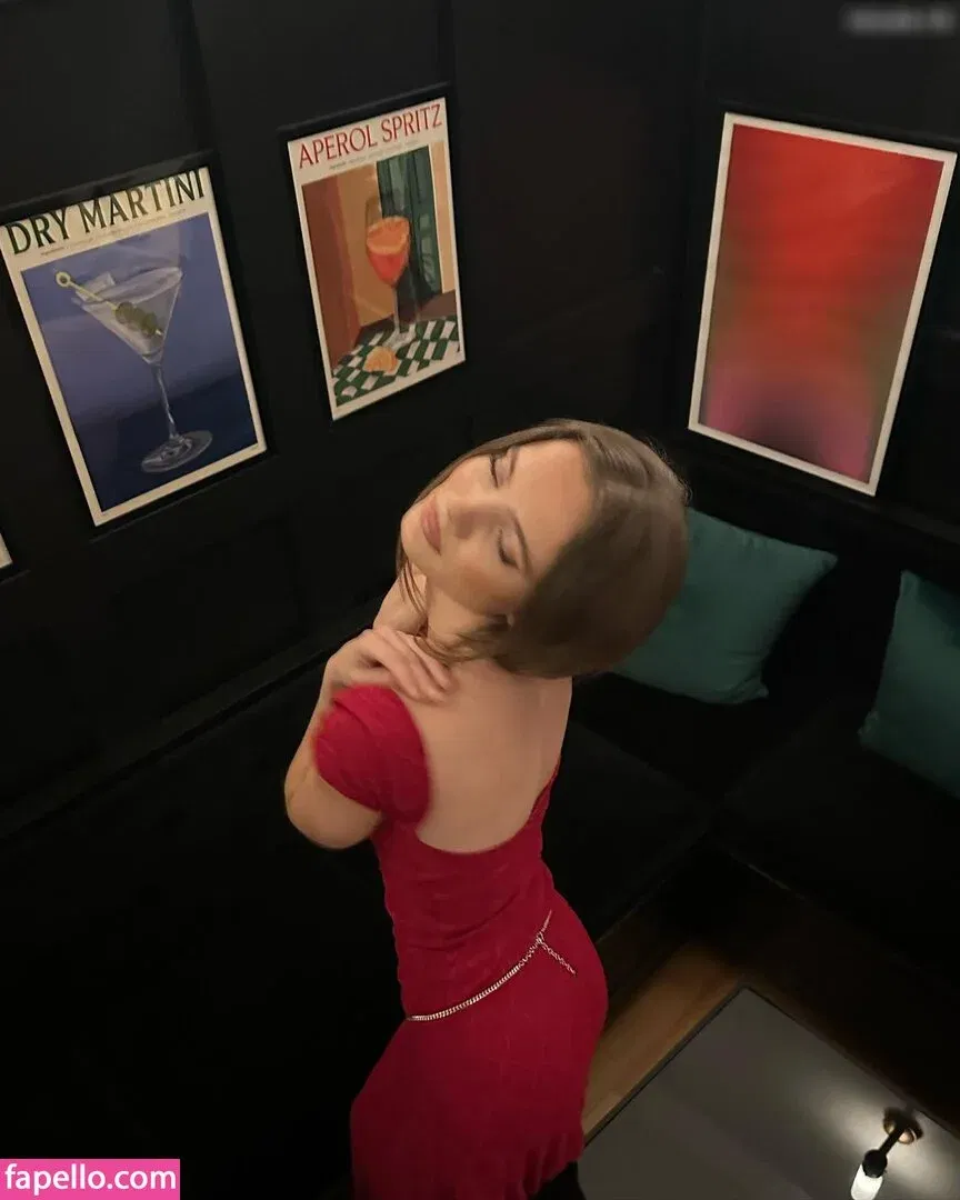 Freya Allan Onlyfans Photo Gallery 