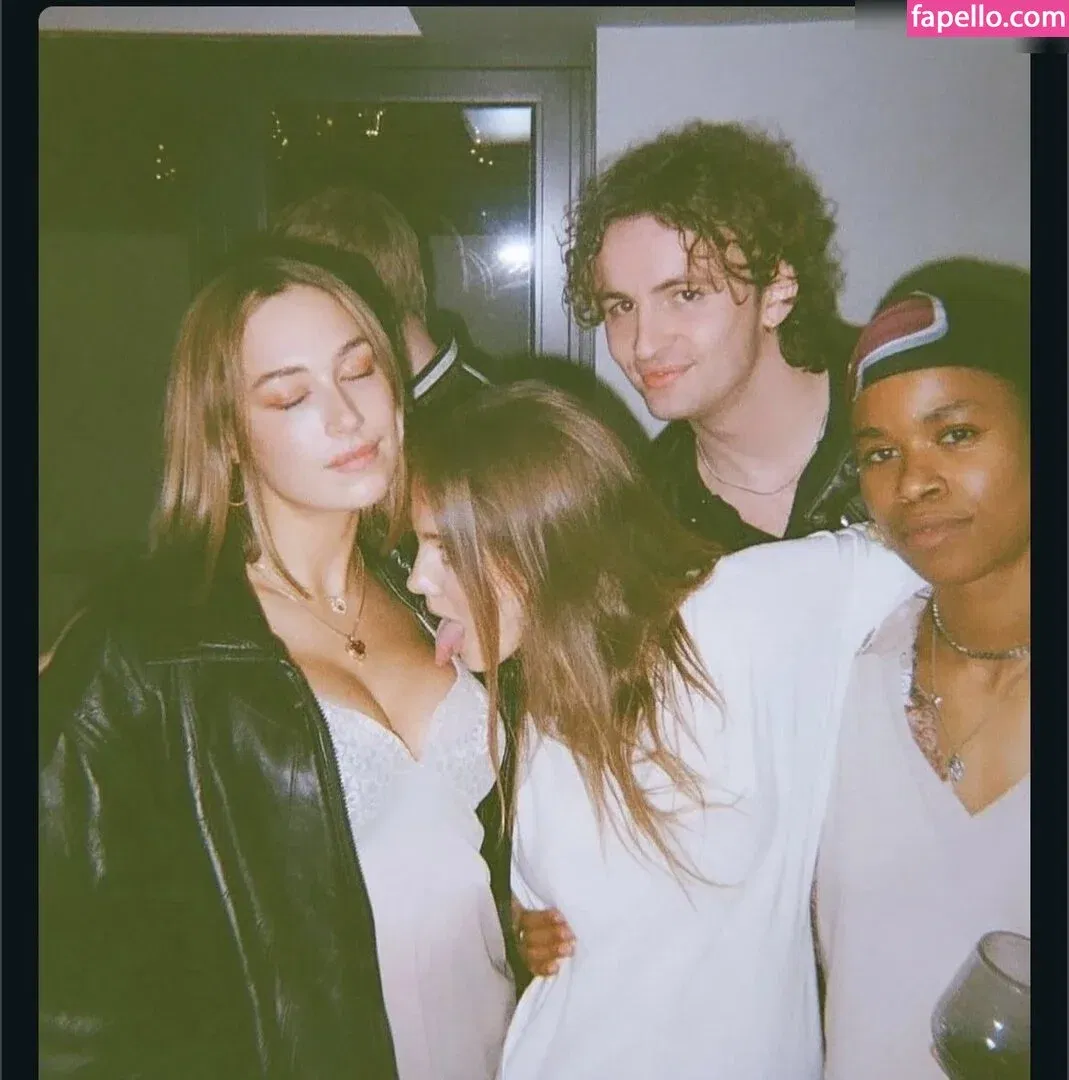 Freya Allan Onlyfans Photo Gallery 