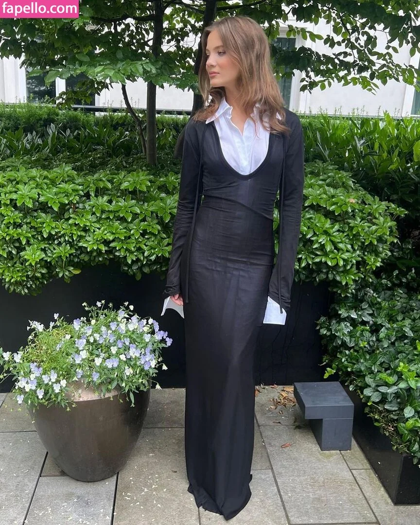 Freya Allan Onlyfans Photo Gallery 