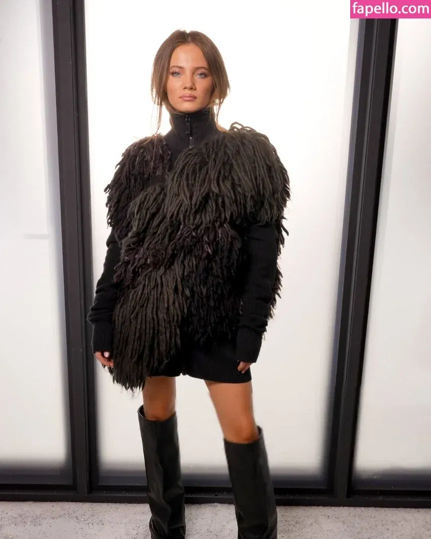 Freya Allan Onlyfans Photo Gallery 