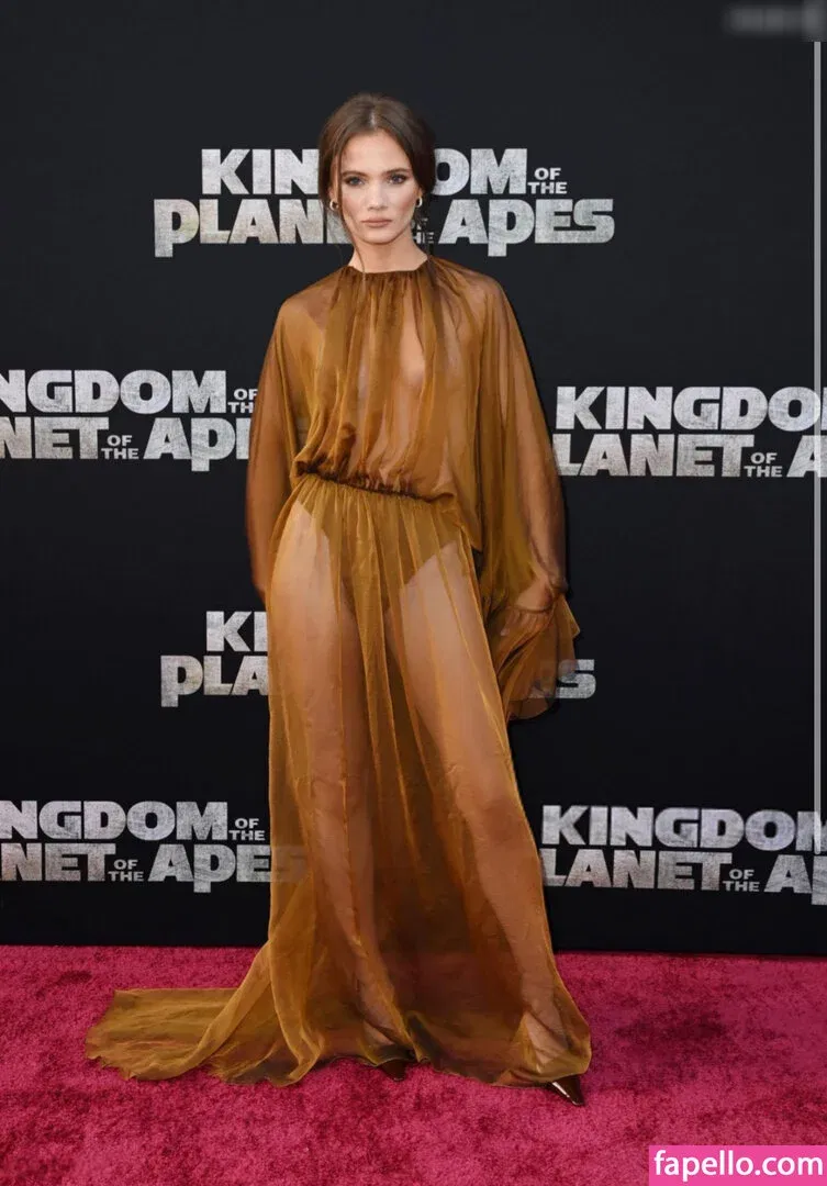 Freya Allan Onlyfans Photo Gallery 