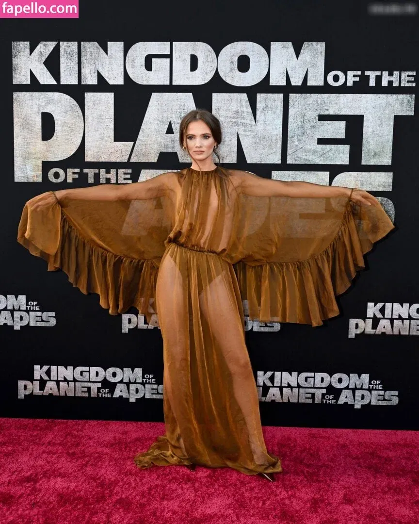 Freya Allan Onlyfans Photo Gallery 