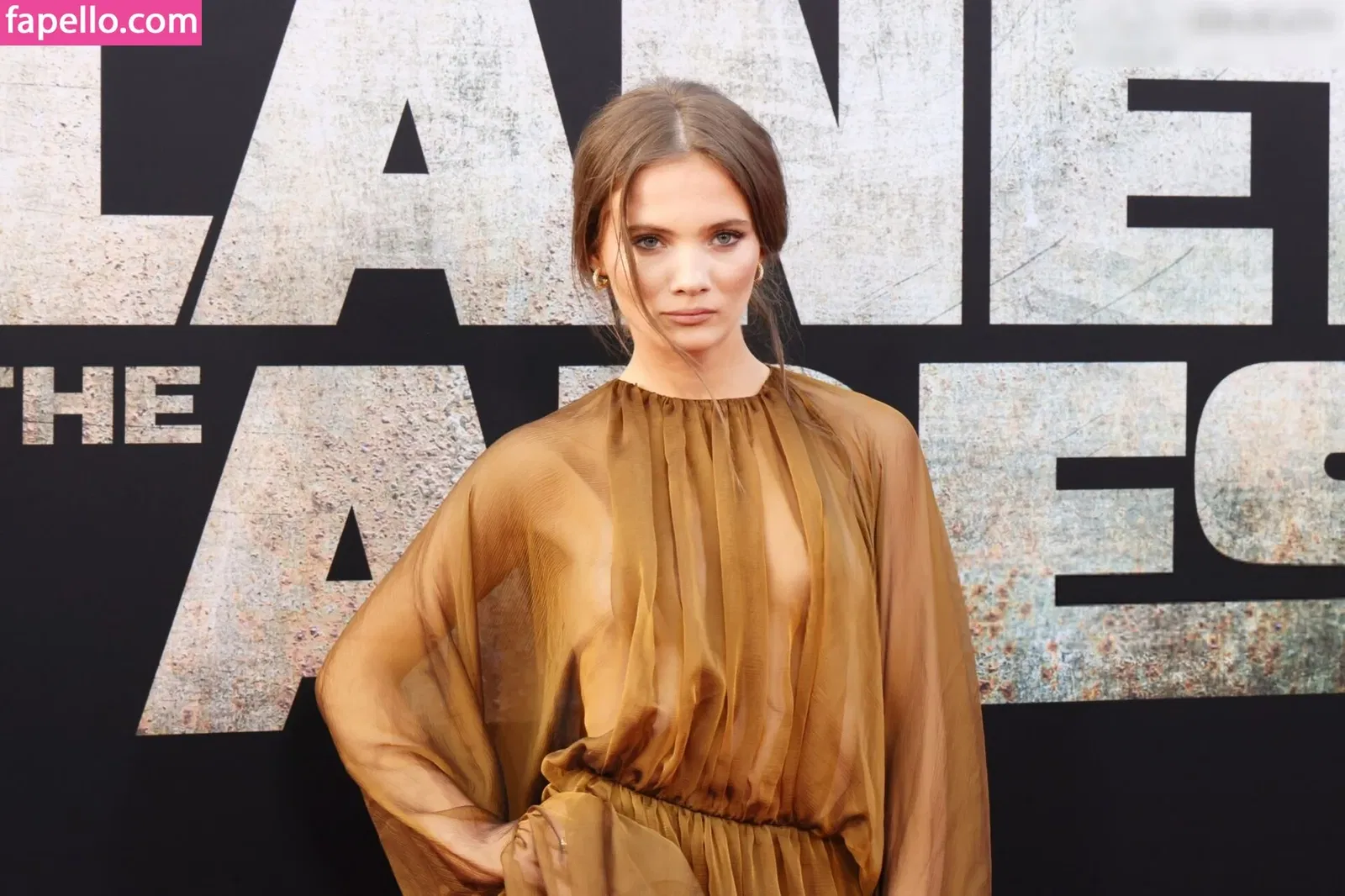 Freya Allan Onlyfans Photo Gallery 