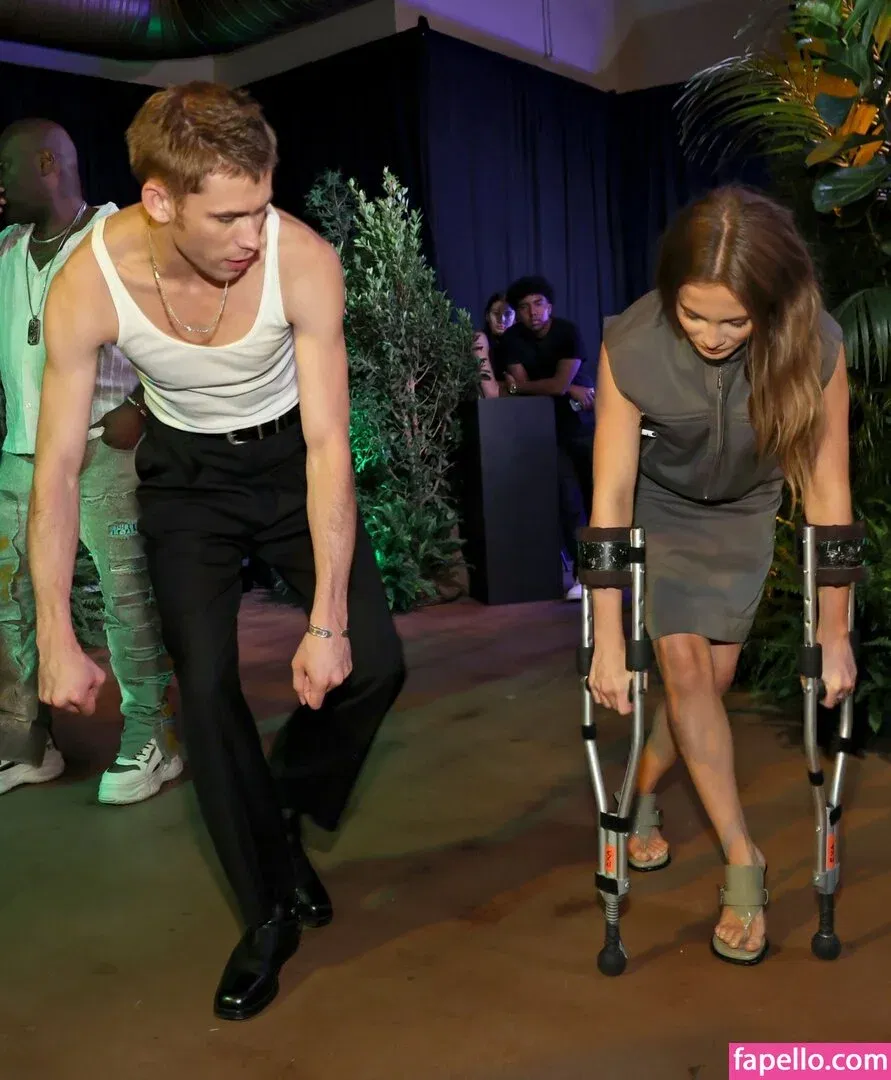 Freya Allan Onlyfans Photo Gallery 