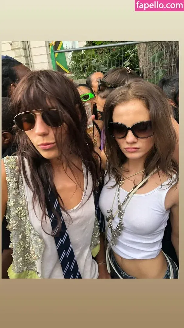 Freya Allan Onlyfans Photo Gallery 