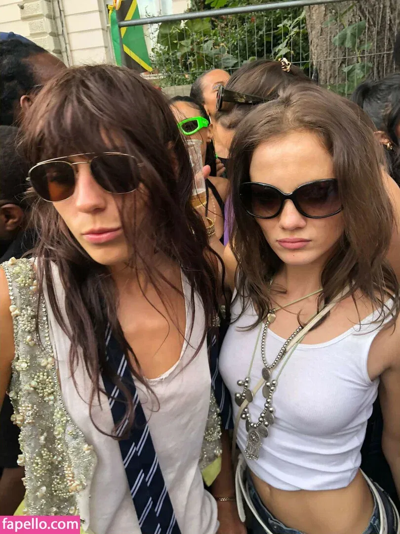 Freya Allan Onlyfans Photo Gallery 