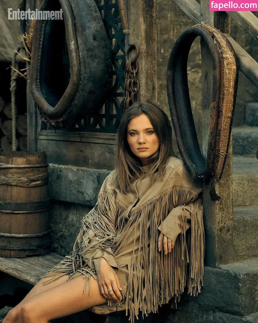 Freya Allan Onlyfans Photo Gallery 