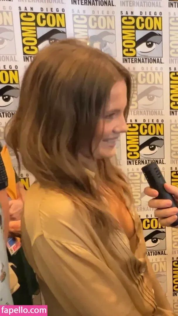 Freya Allan Onlyfans Photo Gallery 