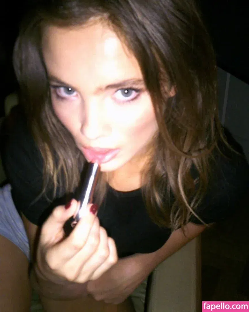 Freya Allan Onlyfans Photo Gallery 