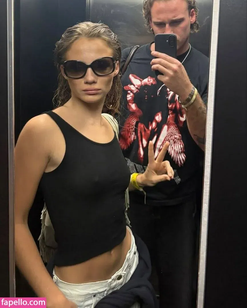 Freya Allan Onlyfans Photo Gallery 