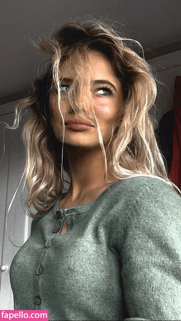 Freya Allan Onlyfans Photo Gallery 