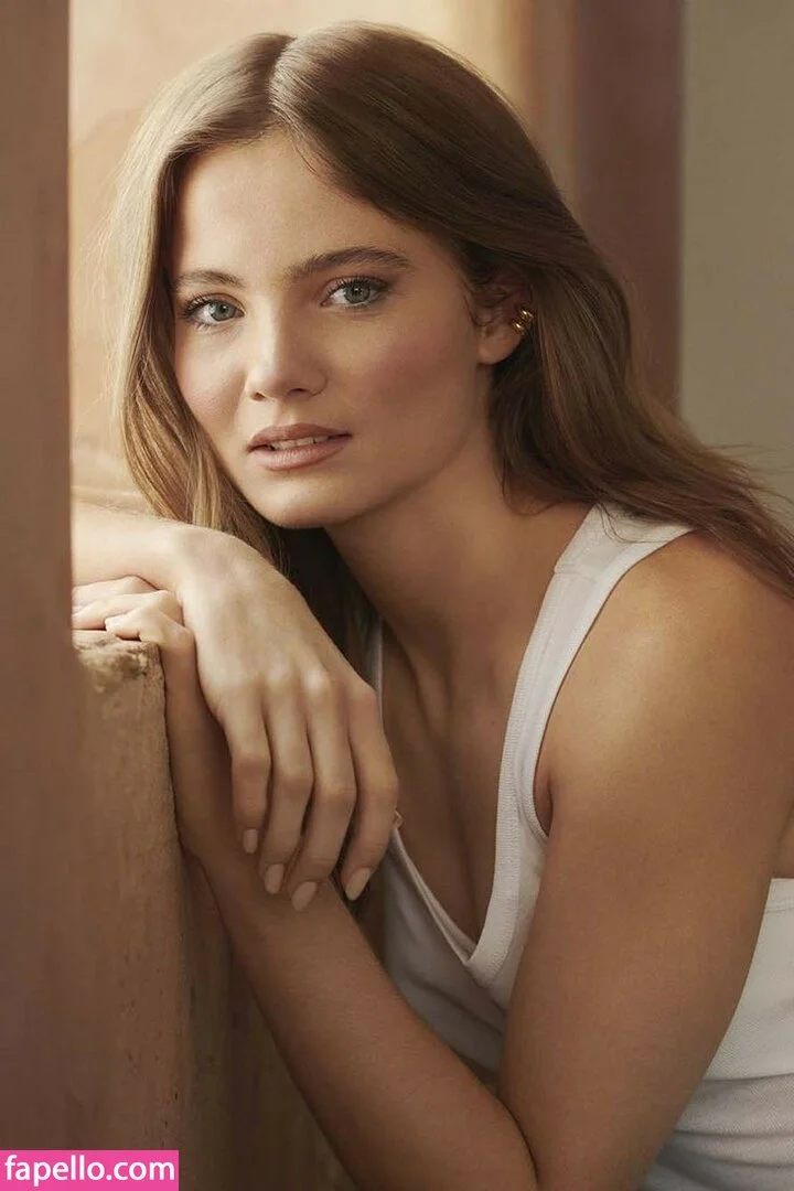 Freya Allan Onlyfans Photo Gallery 