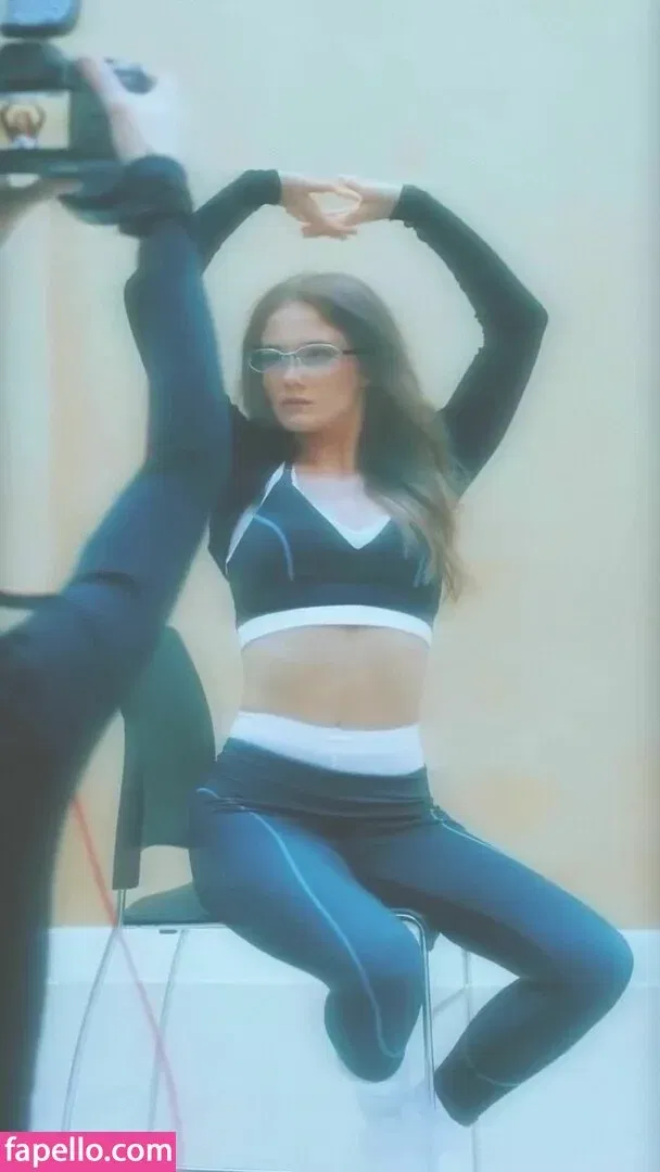 Freya Allan Onlyfans Photo Gallery 