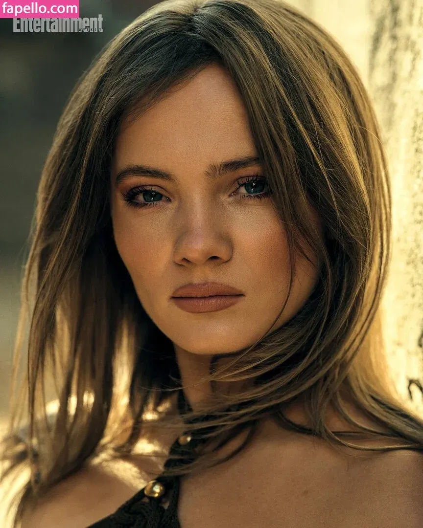 Freya Allan Onlyfans Photo Gallery 