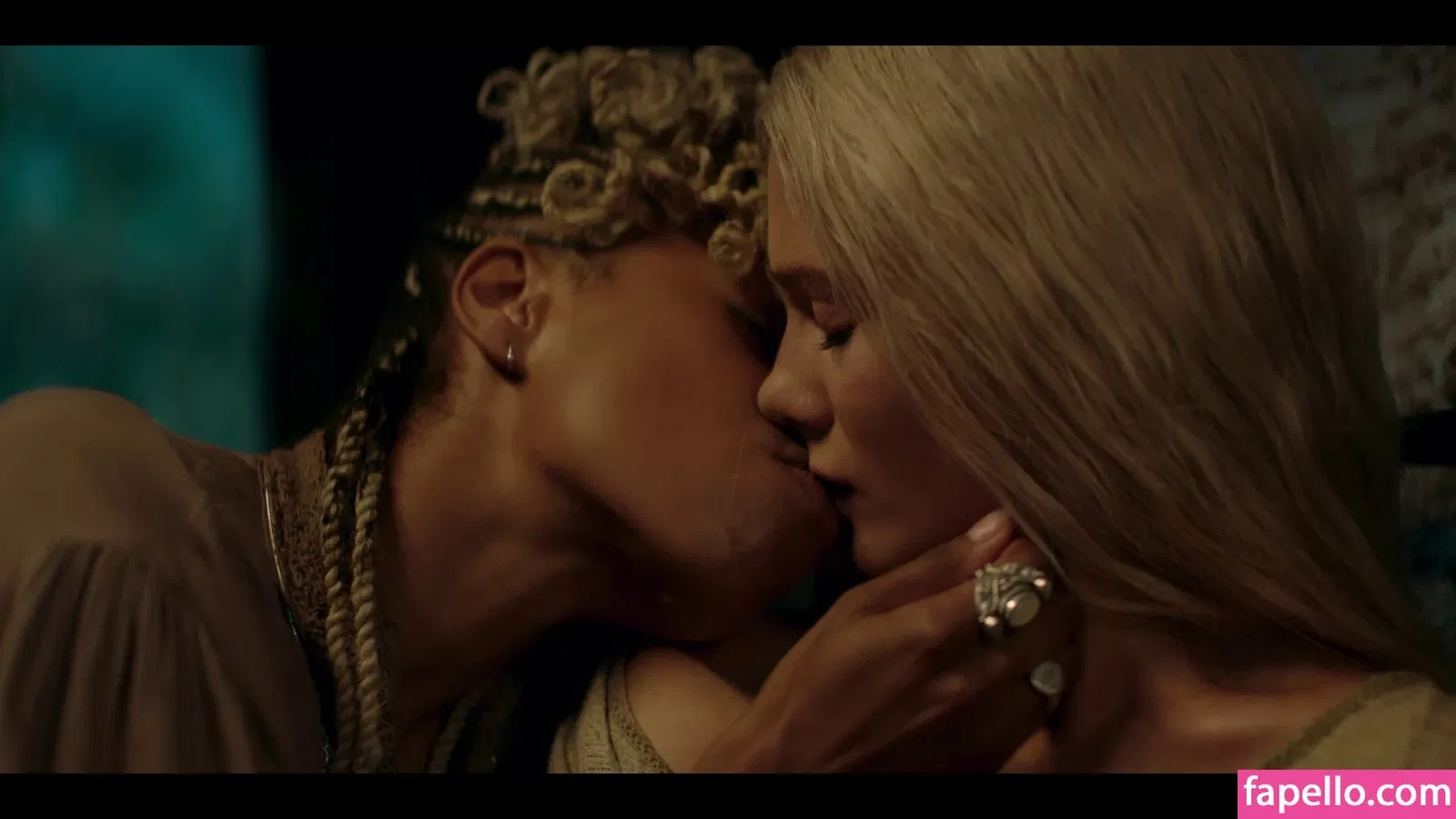 Freya Allan Onlyfans Photo Gallery 