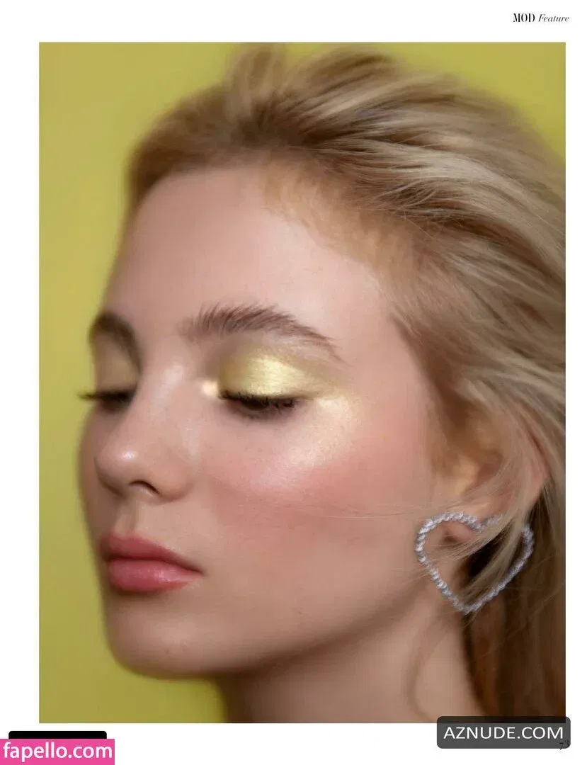 Freya Allan Onlyfans Photo Gallery 