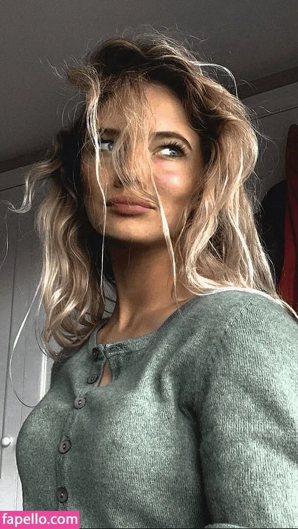 Freya Allan Onlyfans Photo Gallery 