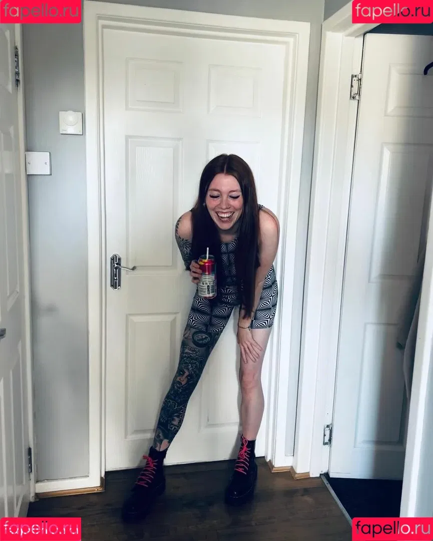 Molly Capper Onlyfans Photo Gallery 