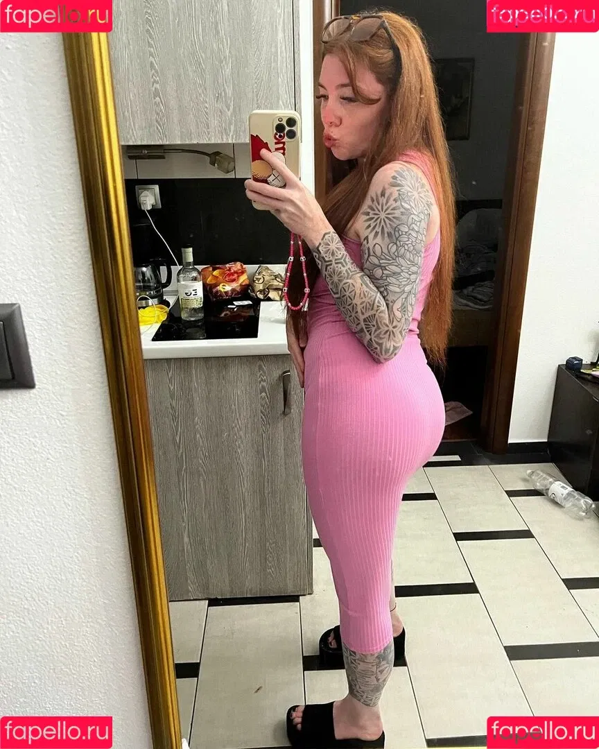 Molly Capper Onlyfans Photo Gallery 