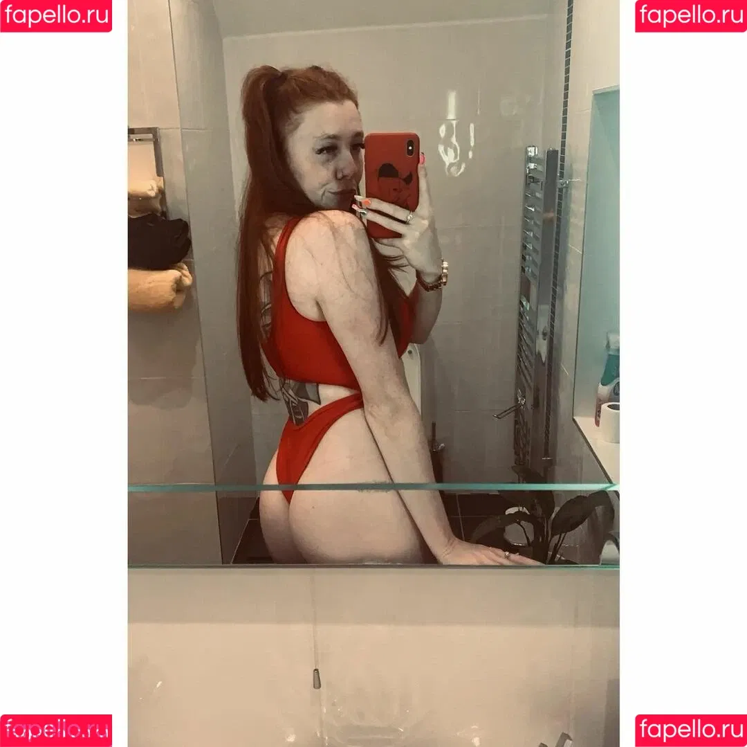 Molly Capper Onlyfans Photo Gallery 