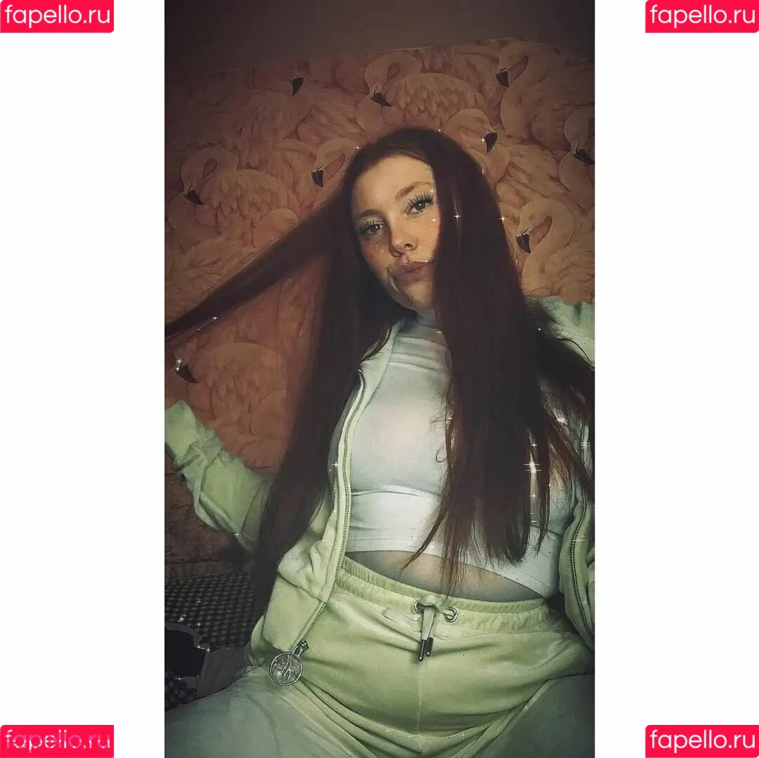 Molly Capper Onlyfans Photo Gallery 