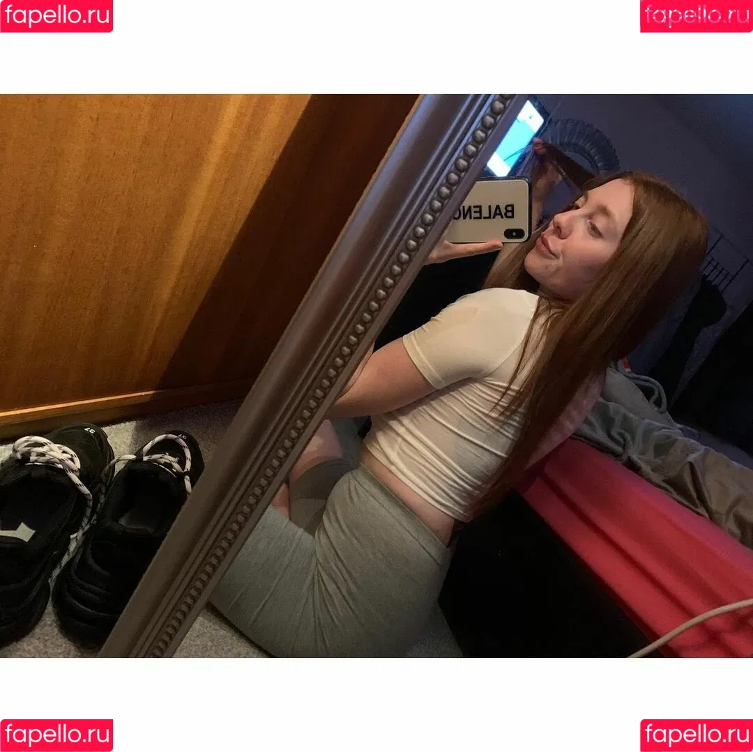 Molly Capper Onlyfans Photo Gallery 