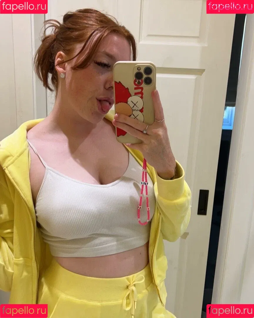 Molly Capper Onlyfans Photo Gallery 