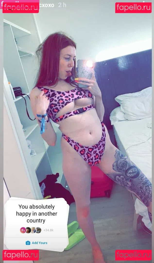 Molly Capper Onlyfans Photo Gallery 