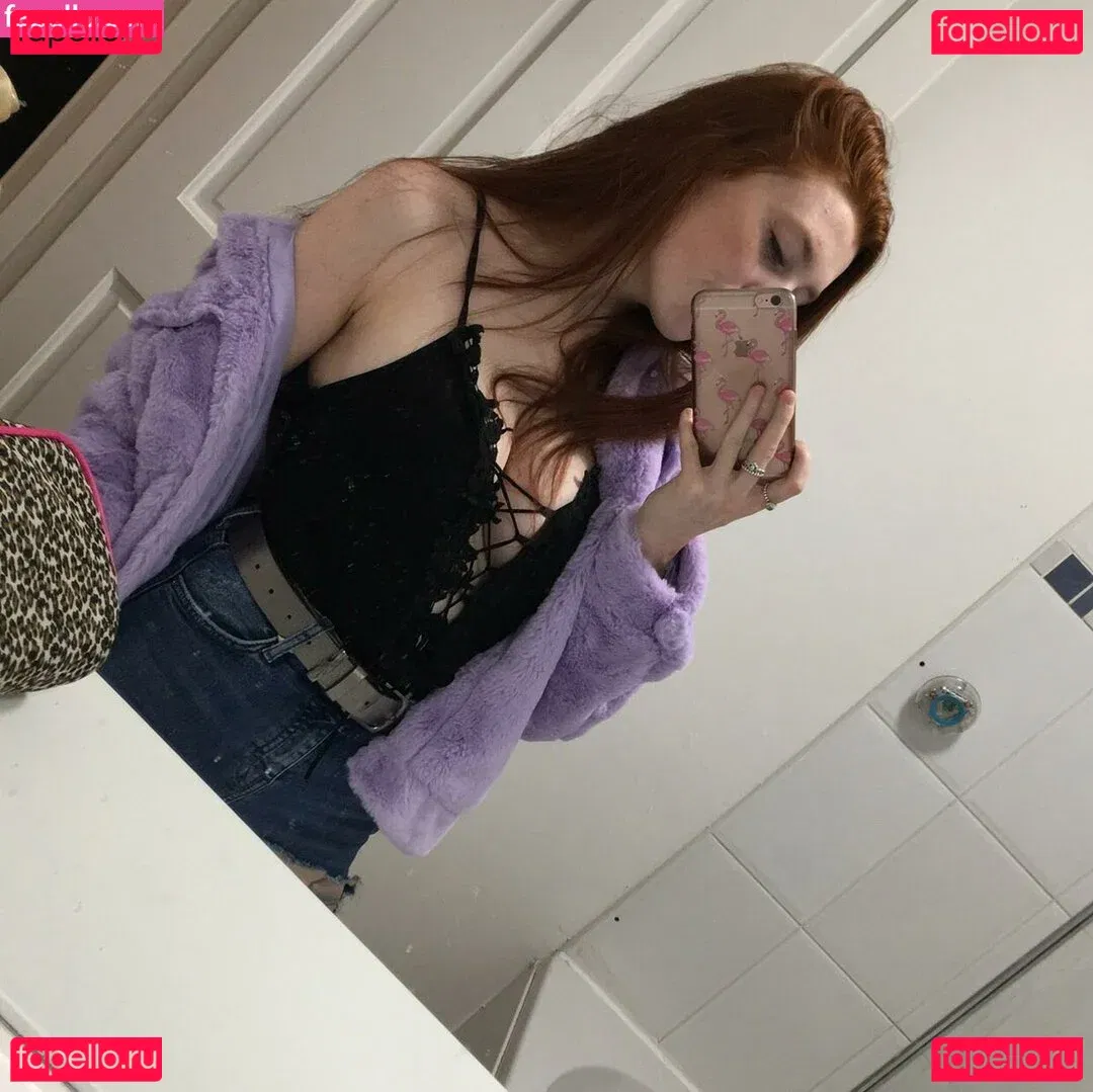 Molly Capper Onlyfans Photo Gallery 