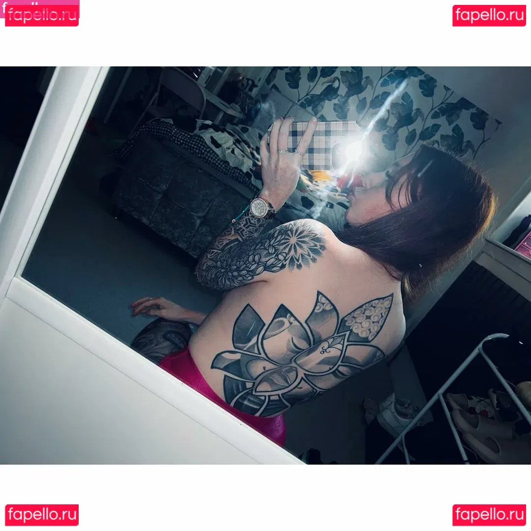 Molly Capper Onlyfans Photo Gallery 