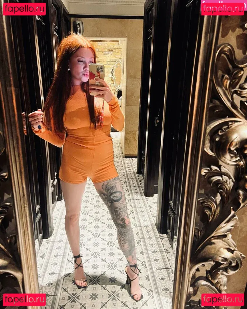 Molly Capper Onlyfans Photo Gallery 