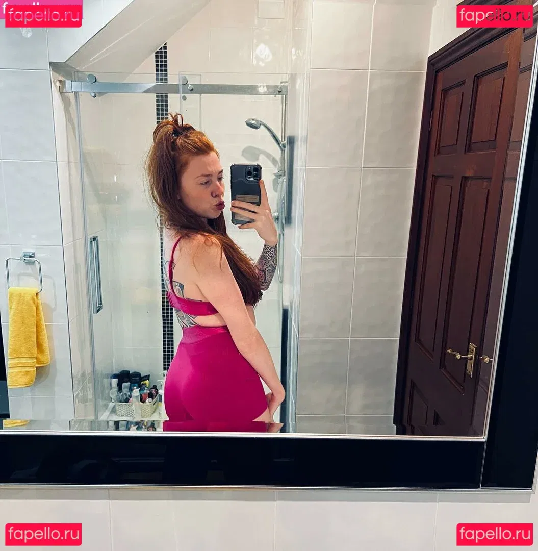 Molly Capper Onlyfans Photo Gallery 