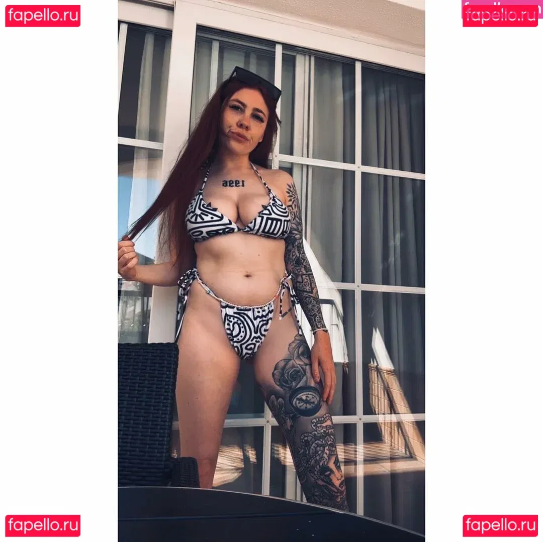 Molly Capper Onlyfans Photo Gallery 