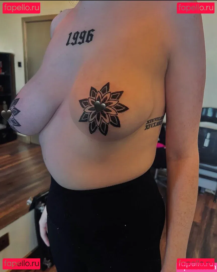 Molly Capper Onlyfans Photo Gallery 