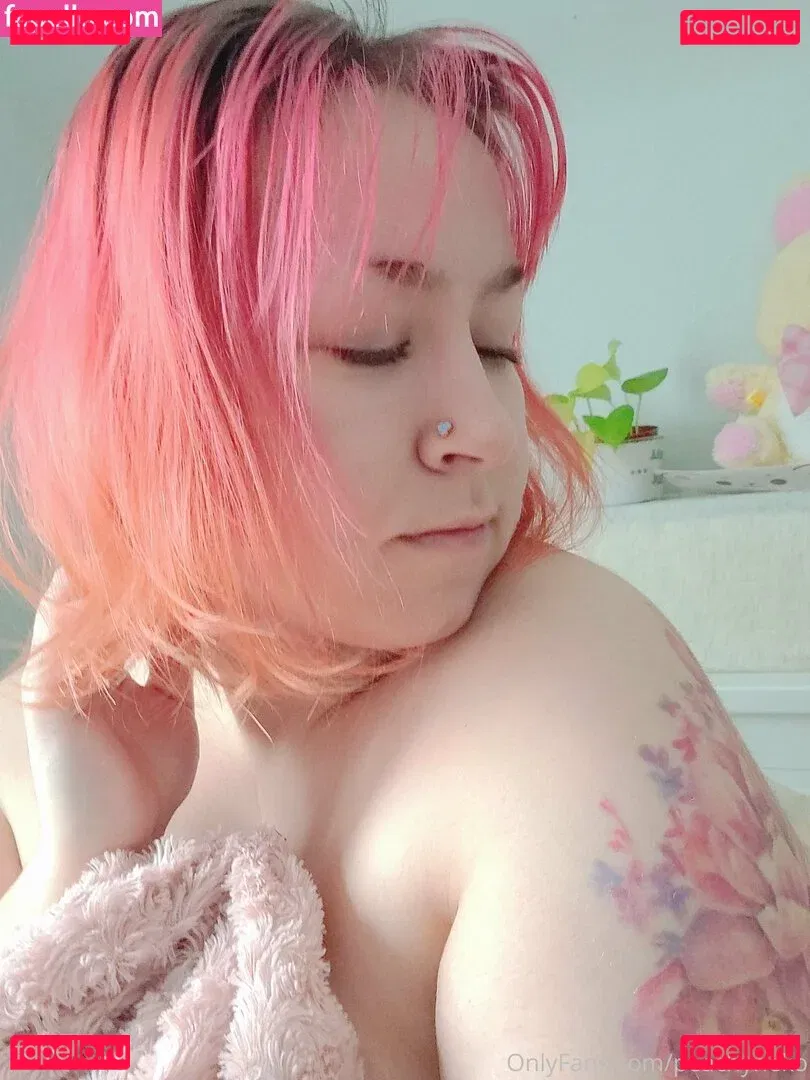 peachyneko Onlyfans Photo Gallery 