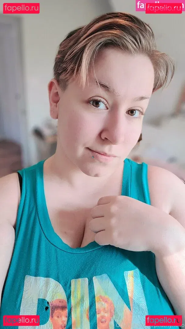 peachyneko Onlyfans Photo Gallery 